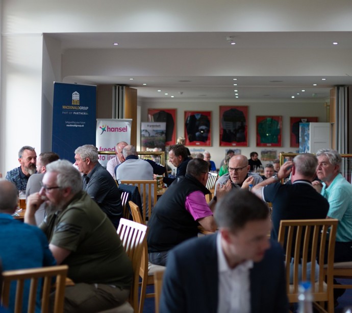 Golfers raise funds for Hansel gallery 18