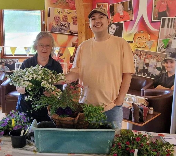 Sun Shines for Strawberry Tea at Hansel gallery 2